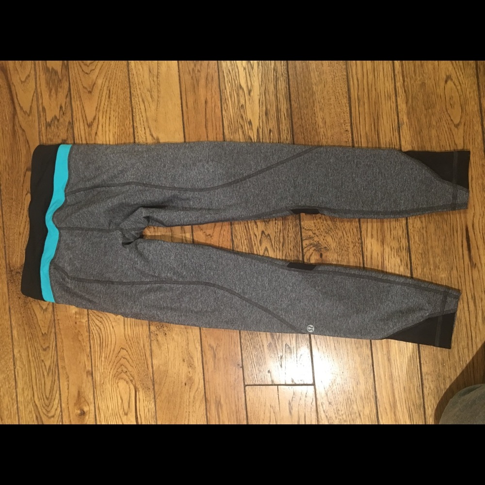 Lululemon gray leggings with side zipper - Picture 2 of 2